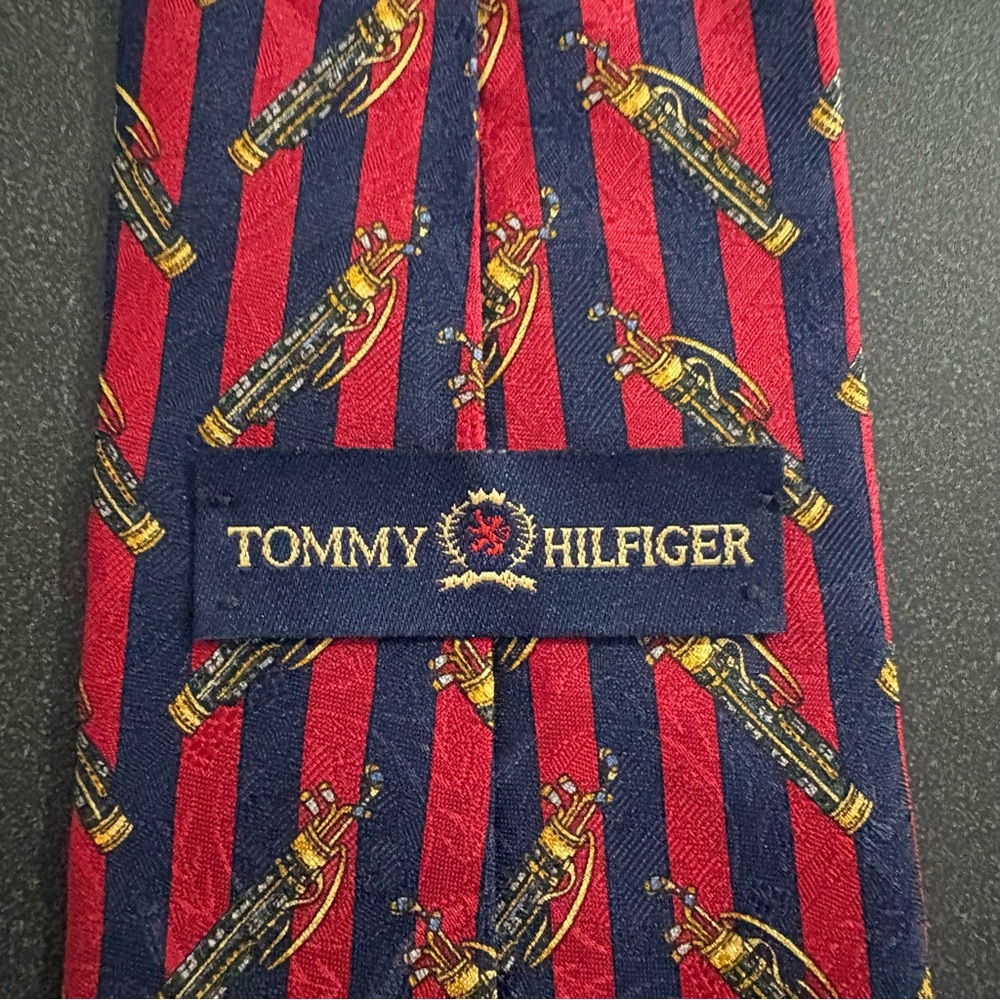 Vintage Tommy Hilfiger Golf Red Blue Tie Necktie Made in USA Italian Silk 4”x58” - Picture 3 of 6